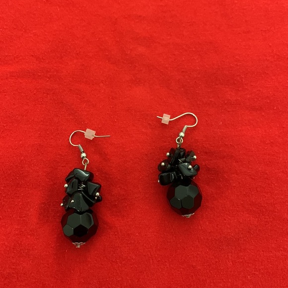 Beautiful stud earrings - Picture 3 of 4